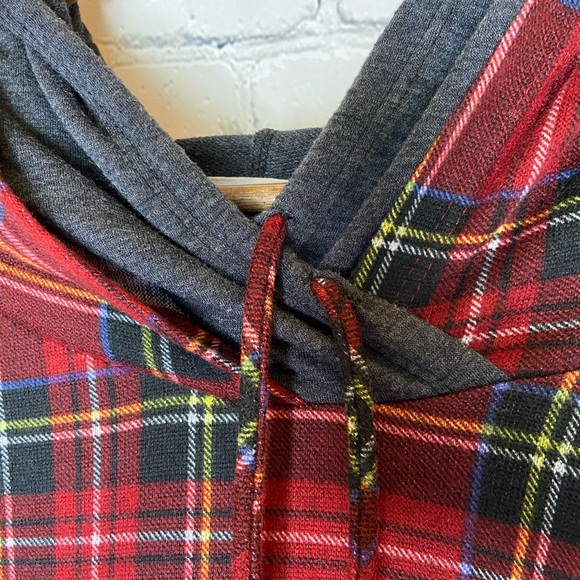Plaid Hooded Pullover Shirt - Picture 4 of 6